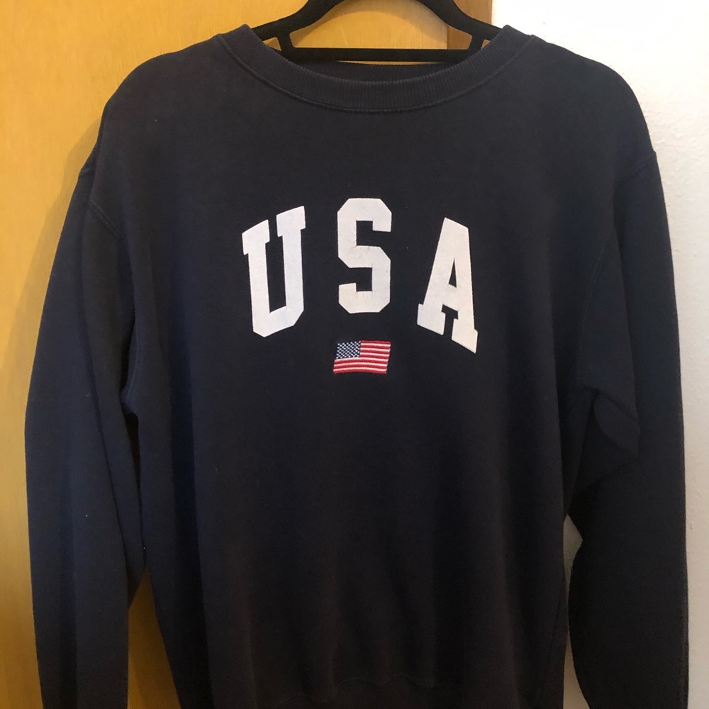 Brandy Melville USA Crewneck